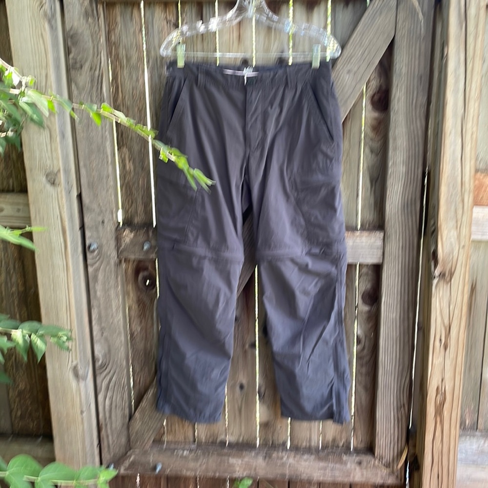 REI relaxed fit pants/ shorts. Removable legs, quick drying.